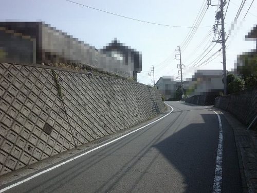 前面道路　